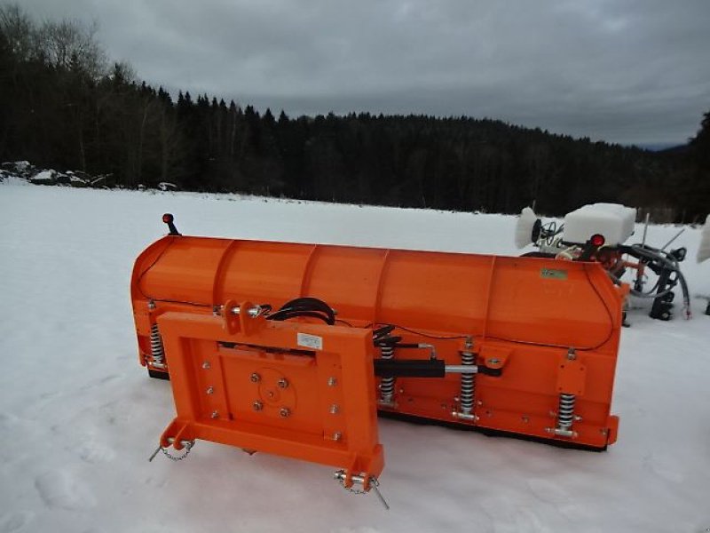 Schneepflug des Typs H-L-M SP-H 270 -H- hydraulisch schwenkkbar- auch in Größen 2,5- Meter - 2,7 Meter- 3- Meter- 3,3, Meter, Neumaschine in Neureichenau (Bild 21)