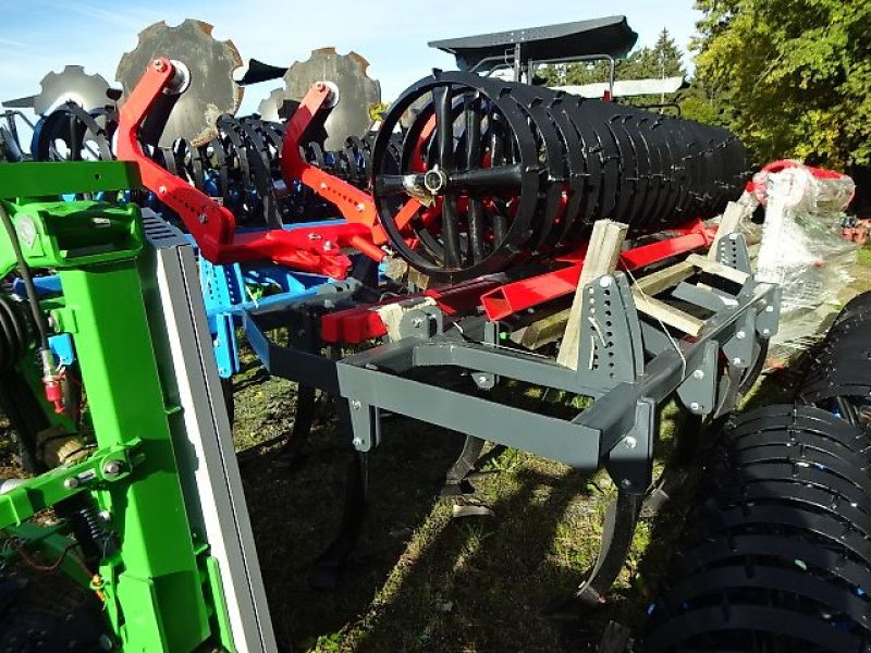 Grubber des Typs Bellon Mit Mix 3- mit Dachringwalze-3 Meter -3 Reihig -  11 Zinken- mit Hohlscheiben -, Neumaschine in Neureichenau (Bild 27)