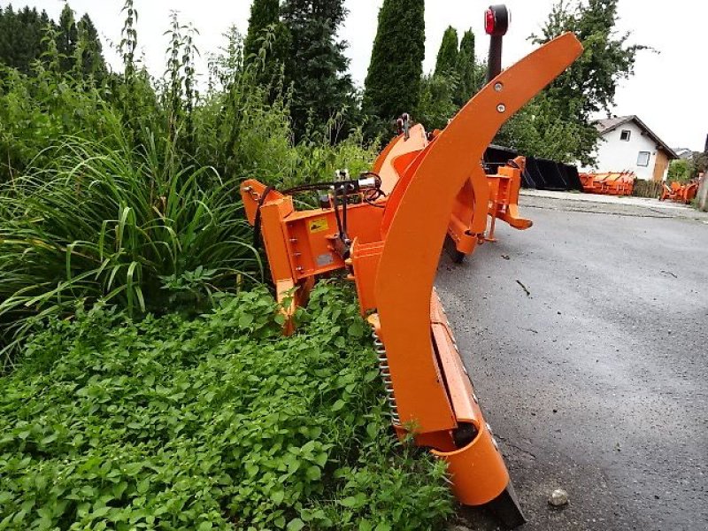 Schneepflug des Typs SVD Vario M 300- Varioschneepflug- Stabile Ausführung, Neumaschine in Neureichenau (Bild 7)