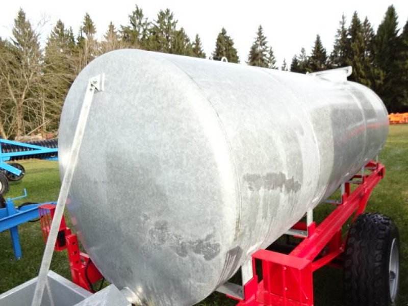 Wasserfass des Typs Sonstige 4000 L- mit Tränkebecken - verzinkt, Neumaschine in Neureichenau (Bild 13)