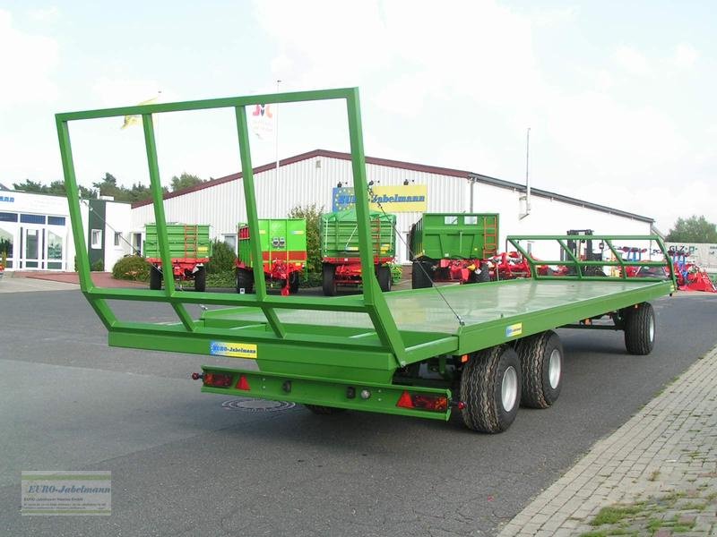 Ballentransportwagen des Typs PRONAR ab Lager: Ballenwagen, NEU, auch mit Bordwandgitter, 2 + 3 Achsen + Tandem, 10 - 24 to. GG,, Neumaschine in Itterbeck (Bild 12)