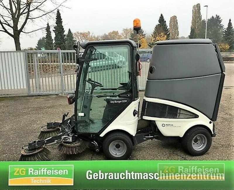 Traktor des Typs Egholm City Ranger 2250 T, Gebrauchtmaschine in Heitersheim (Bild 5)