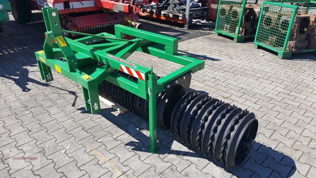 Packer & Walze des Typs Dominator Cambridgewale 300 cm NEU Front+Heck AKTION, Neumaschine in Tarsdorf (Bild 4)